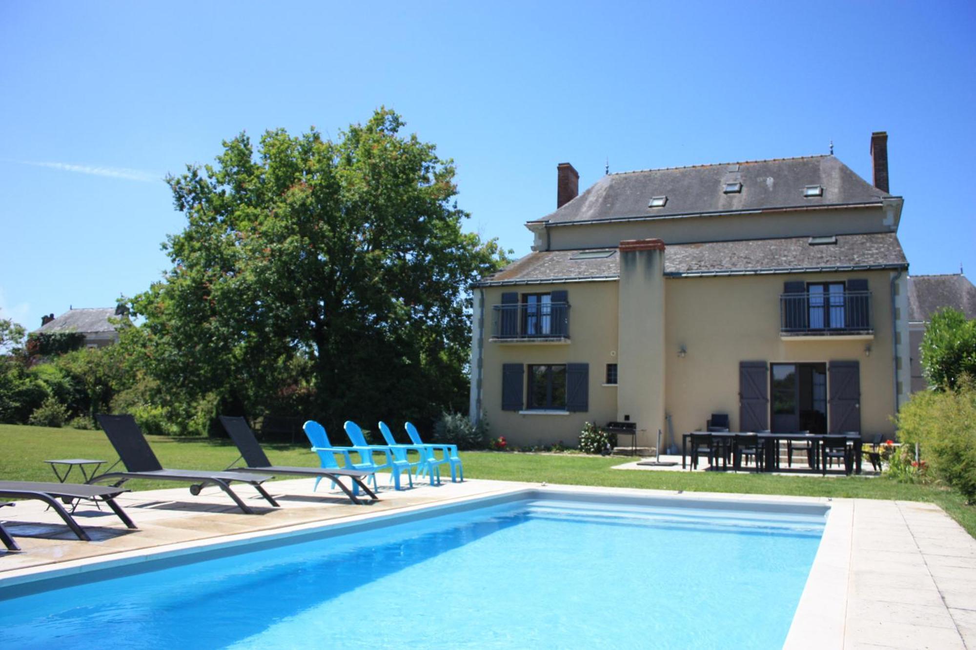 Villa Le Printemps, Maison 15 Pers Avec Piscine Chevire-le-Rouge Bagian luar foto